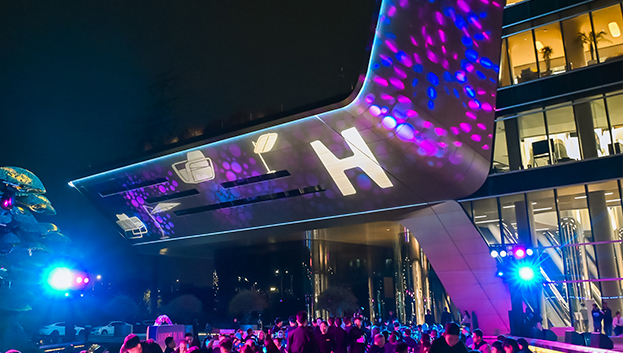 新感觉之夜·mg冰球突破十大平台户外家具全球年会完美开启！